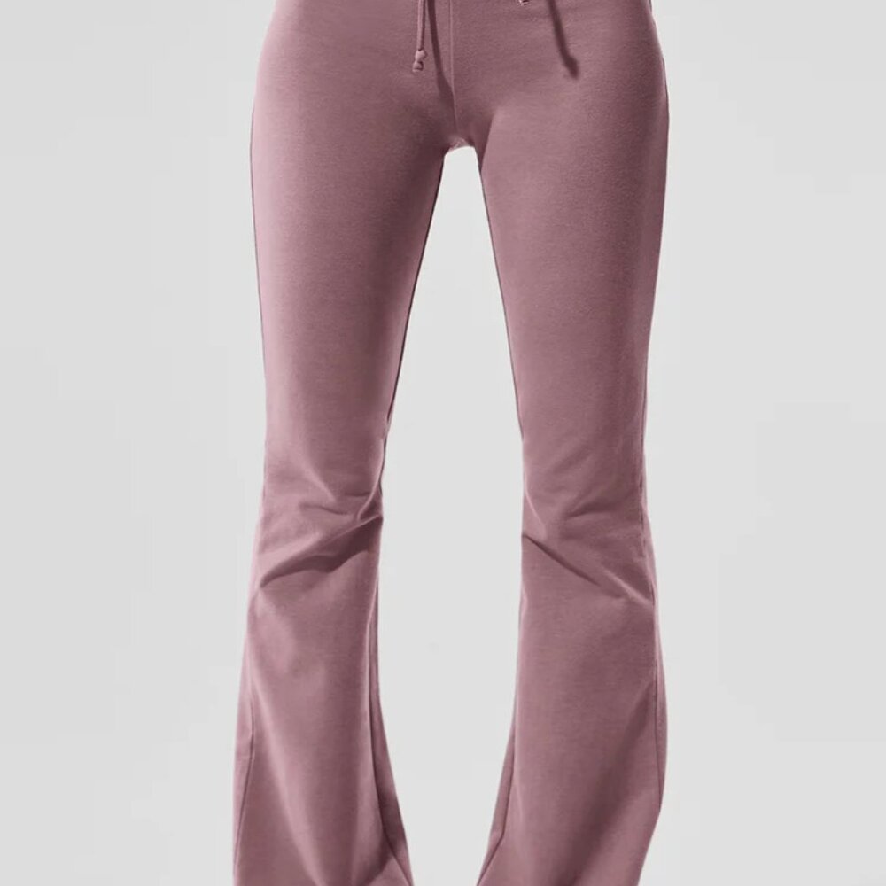 ALO Yoga Sway Bootcut Sweatpant, size small, smokey quartz